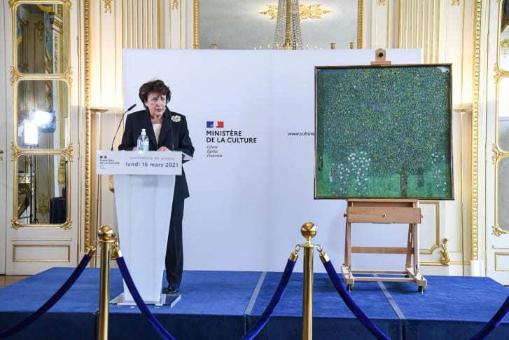 絵画の返還はフランスにとって「重要な義務」だと述べたバシュロ文化相/Alain Jocard/Pool/AFP/Getty Images