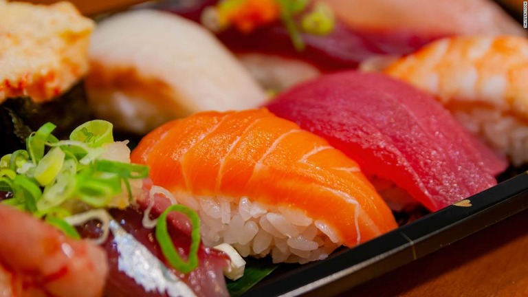 台湾でスシローのキャンペーンのために「鮭魚」に改名した人が増え、当局が注意喚起を行った

/Shutterstock