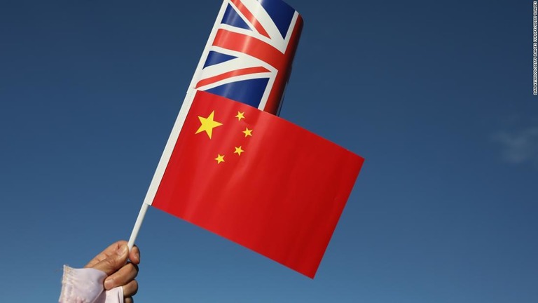中国外務省は、新疆ウイグル自治区に関する誤情報を広めたなどとして英国の個人や組織への制裁を発動した/Dan Kitwood/Getty Images Europe/Getty Images