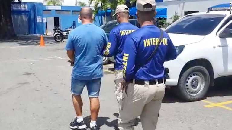 麻薬密売にかかわっていたマフィアのメンバーとされる男がドミニカ共和国で逮捕された/Polizia di Stato
