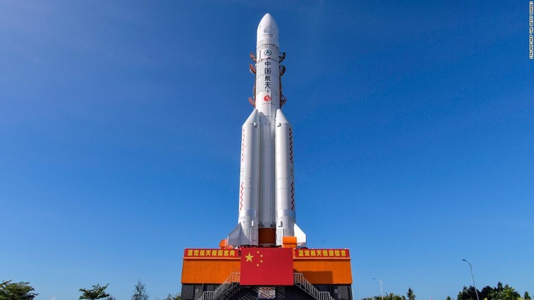 中国が開発したロケット「長征５号」/STR/AFP/AFP via Getty Images
