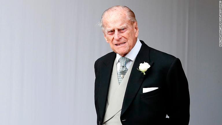 孫のユージェニー王女と実業家ジャック・ブルックスバンク氏の結婚式に出席=2018年10月/Alastair Grant/WPA Pool/Getty Images