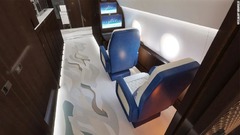 同機にはプライベートスイーツ２組、調理室２室、トイレ２つに加え、ビジネスクラスの座席２０席を備えるメーン客室がある