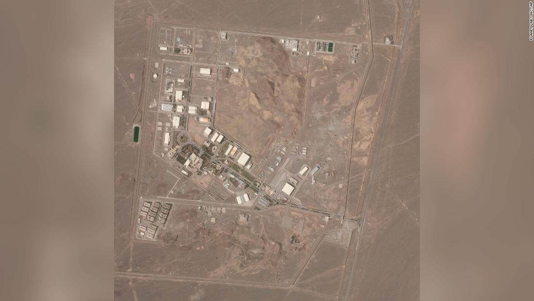 ナタンツの核施設の衛星写真＝４月７日/Planet Labs Inc./AP