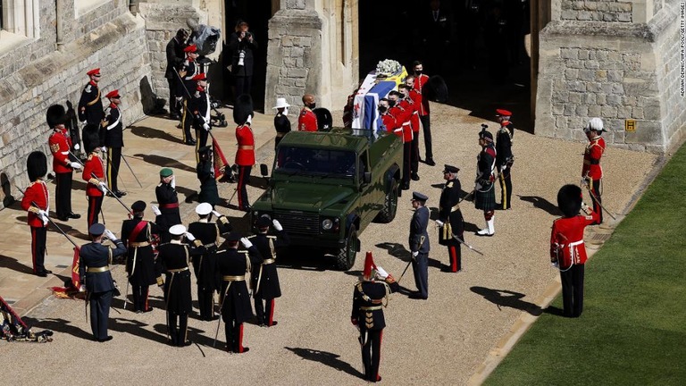 英エリザベス女王の夫、フィリップ殿下（享年９９）の葬儀が聖ジョージ礼拝堂で執り行われた/Adrian Dennis/WPA Pool/Getty Images