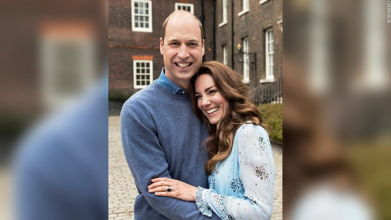 英ウィリアム王子とキャサリン妃が結婚１０周年を記念したポートレート写真を公開した/Chris Floyd/AP
