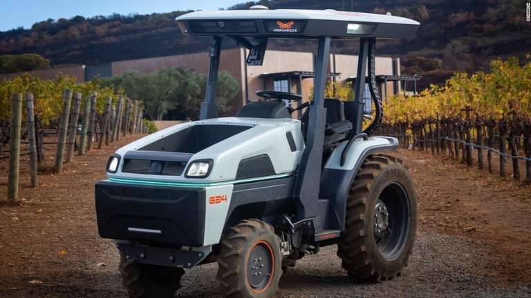 米加州の新興企業が自動運転する電動トラクターの実用化を目指している/Monarch 