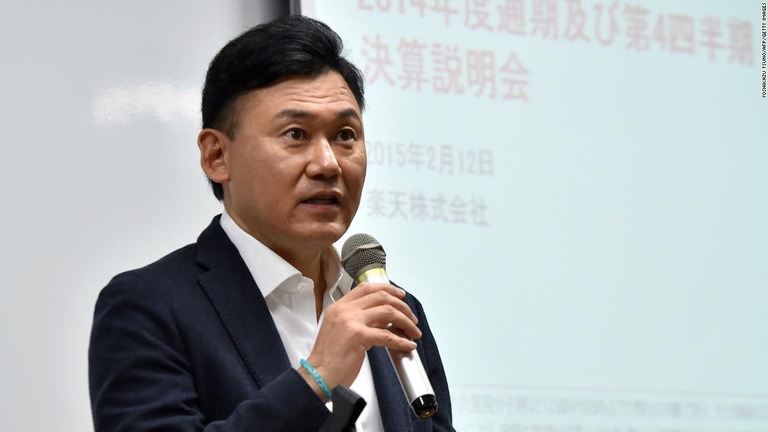 楽天の三木谷氏が、今夏の東京五輪開催は「自殺行為」だとの認識を示した/Yoshikazu Tsuno/AFP/Getty Images