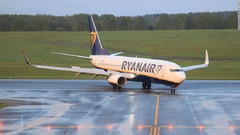 航空各社がベラルーシ上空の飛行中止、ライアンエア便の「乗っ取り」非難