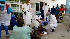 ナイジェリアの転覆事故、死者数５３人に　今も数十人が不明