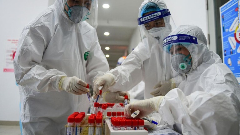 ベトナムで新型コロナウイルスの新たな変異株が見つかった/Nhac Nguyen/AFP/Getty Images