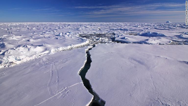 パインアイランド氷河とスウェイツ氷河は急速に融解が進む/Courtesy James Kirkham