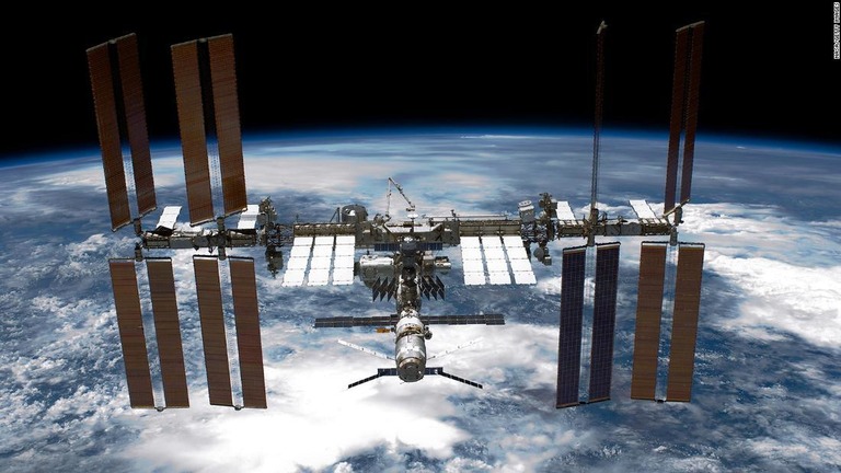 ロシアの発表によれば、米国は国際宇宙ステーション（ＩＳＳ）の運用について２０３０年まで延長することを提案した/NASA/Getty Images