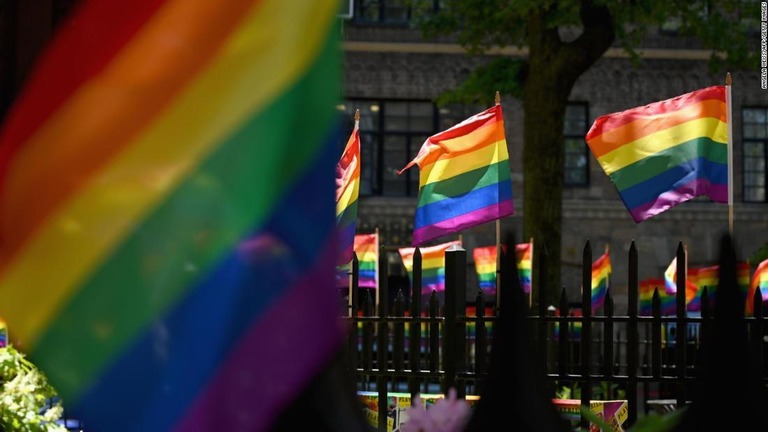 米国人の７０％が同性婚を支持していることがわかった/ANGELA WEISS/AFP/Getty Images