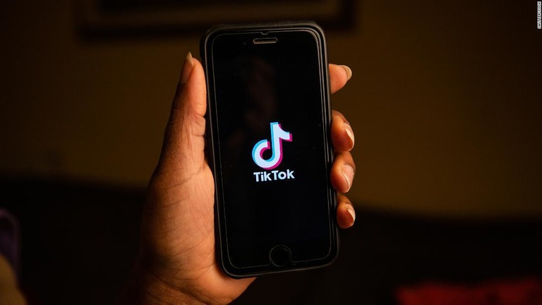 バイデン氏が「ＴｉｋＴｏｋ（ティックトック）」など中国発のアプリの利用禁止を取り消す大統領令に署名した/Shutterstock