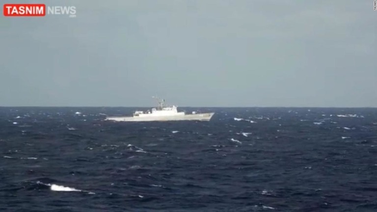イランの半国営メディアが公開した同国海軍駆逐艦「サハンド」の映像/Tasnim