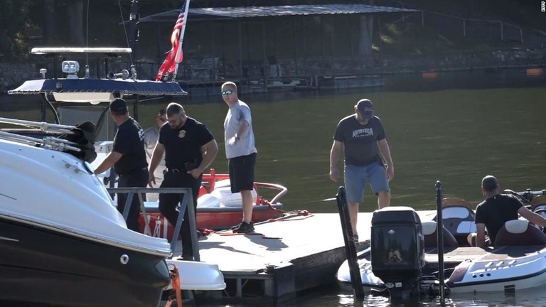 米ミズーリ州の湖で停泊中のボートが爆発し、６人が負傷した/KYTV