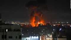 イスラエル軍、再びガザ空爆　風船爆弾への報復