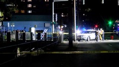 車内の１６歳少年を射殺、警官３人を殺人罪などで訴追　米ホノルル