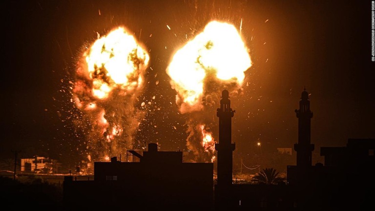 イスラエル軍がハマスを標的にした空爆を再び実施＝１５日/Ali Jadallah/Anadolu Agency/Getty Images