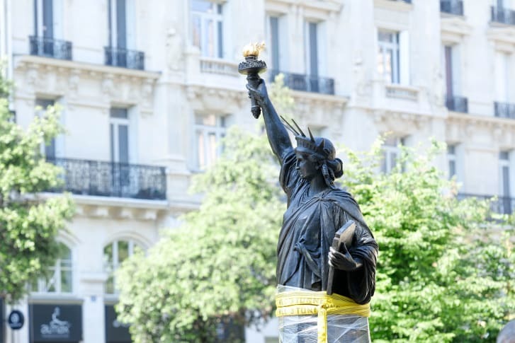 第２の自由の女神像、フランスから米国に出発 - CNN.co.jp