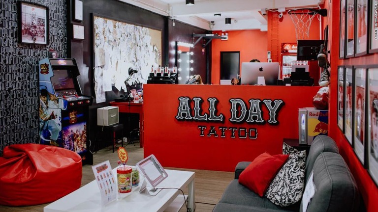 バンコクの「オール・デイ・タトゥー」は旅行者に人気のタトゥースタジオだ/Courtesy of All Day Tattoo