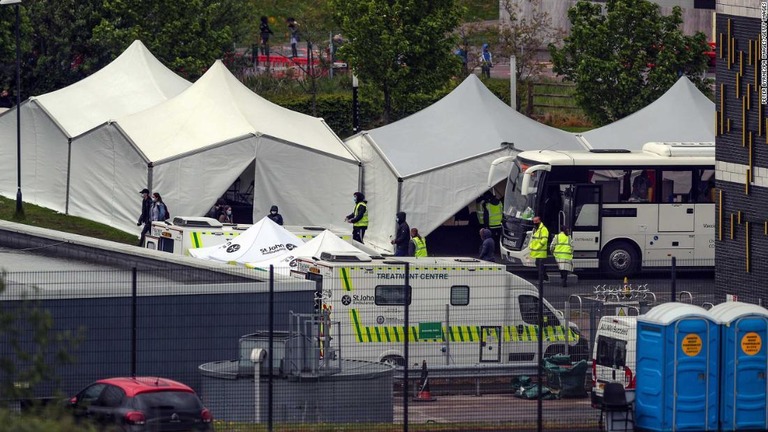 英国の移動式検査センター/Peter Byrne/PA Images/Getty Images