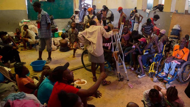 ハイチ首都で暴力沙汰が頻発、１万人超の市民が避難　ギャング団の抗争で