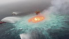 メキシコ湾に「炎の目」が出現　海中パイプライン火災