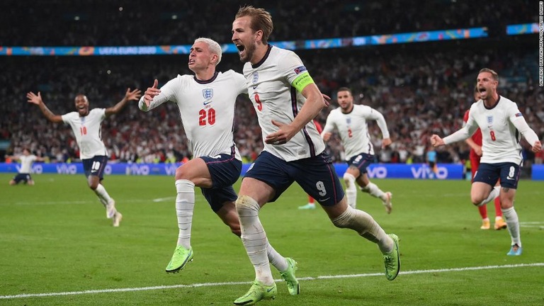 サッカー欧州選手権でイングランドが２―１でデンマークを下し決勝進出を決めた/LAURENCE GRIFFITHS/AFP/POOL/Getty Images