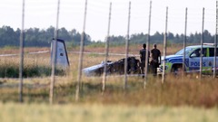 スウェーデンで小型機墜落、スカイダイバー８人と操縦士死亡