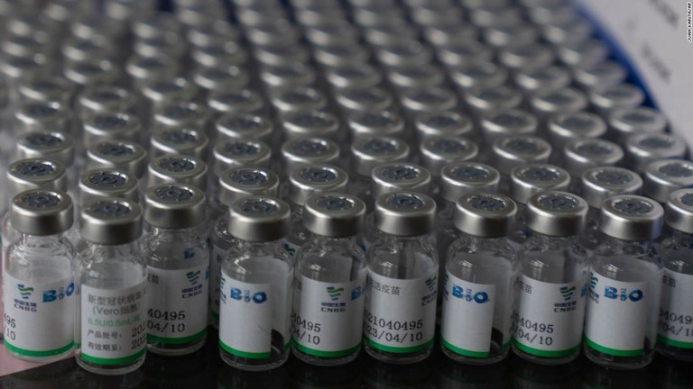 「ＣＯＶＡＸ（コバックス）ファシリティー」向けに中国医薬集団（シノファーム）と科興控股生物技術（シノバック・バイオテック）からワクチンを調達する/Juan Karita/AP