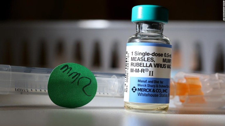 麻疹の１回目の予防接種の資格がある子どものうち、推計２７２０万人が接種を受けられなかった/Joe Raedle/Getty Images