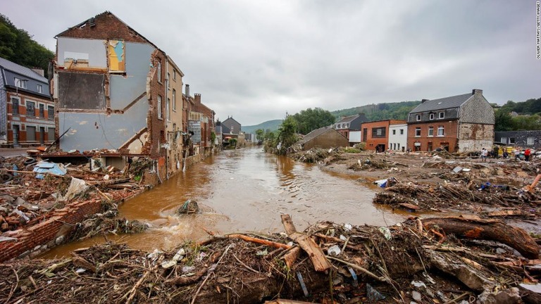洪水に見舞われたベルギー・ペパンステ＝１７日/Olivier Matthys/Getty Images
