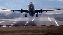 世界の航空会社ランキング、カタール航空が首位に