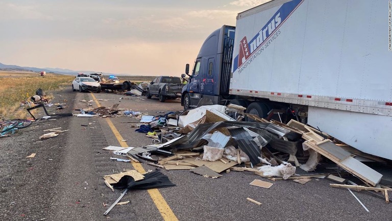 米ユタ州の幹線道路で砂嵐の発生による玉突き事故が発生し、８人が死亡した/Utah Department of Public Safety