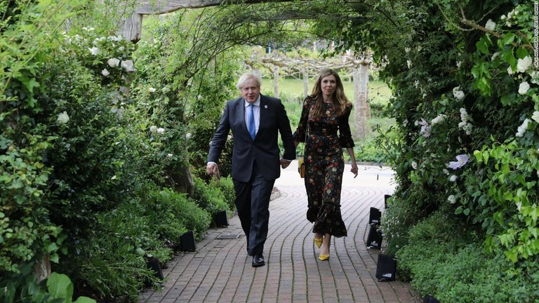 英国のボリス・ジョンソン首相夫妻＝６月/Jack Hill/WPA Pool/Getty Images