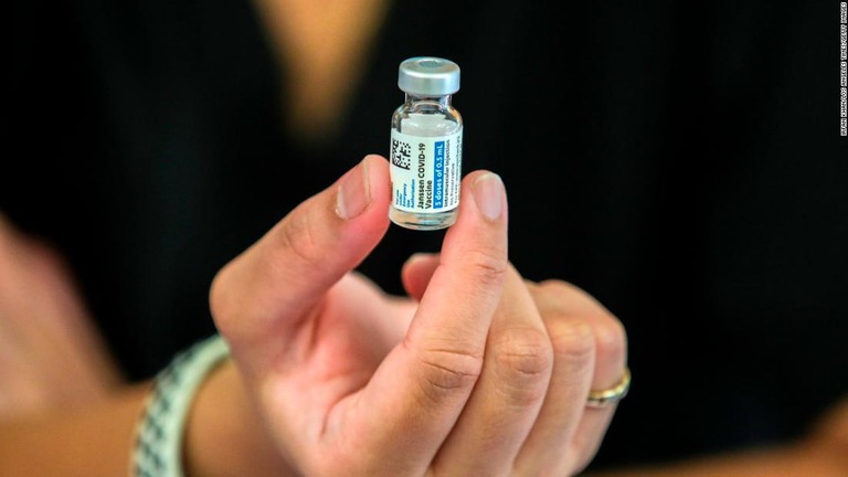 米サンフランシスコ市がＪ＆Ｊ製ワクチンの接種者に対し、ｍＲＮＡワクチンの追加投与を許可/Irfan Khan/Los Angeles Times/Getty Images