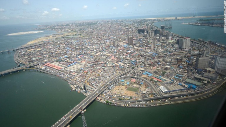ナイジェリアの金融の中心地ラゴス島/Adekunle Ajayi/NurPhoto/Getty Images