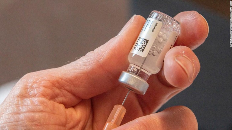 米オハイオ州の裁判所が執行猶予を認める条件として、新型コロナウイルスのワクチンを接種するよう命令した/Stephen Zenner/SOPA Images/LightRocket/Getty Images
