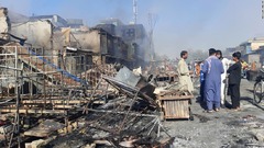 タリバーン、アフガン５つ目の州都を制圧