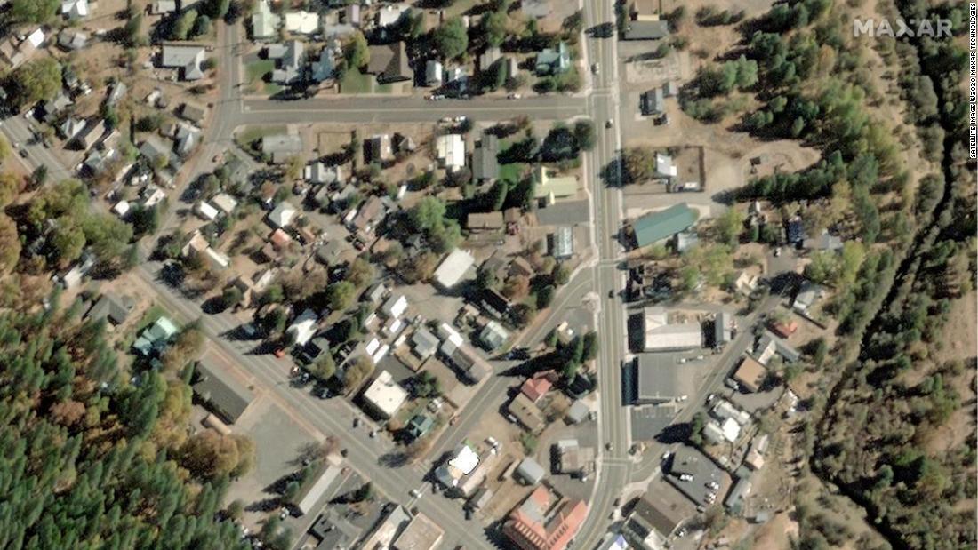 衛星写真が撮影したグリーンビルの様子。火災前/Satellite image ©2020 Maxar Technologies