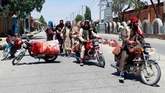 タリバーン、アフガン要衝ヘラートとガズニを掌握　首都の孤立深まる