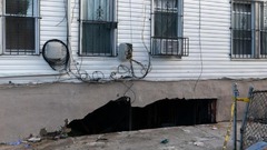 ニューヨーク市クイーンズ区の建物に被害＝２日