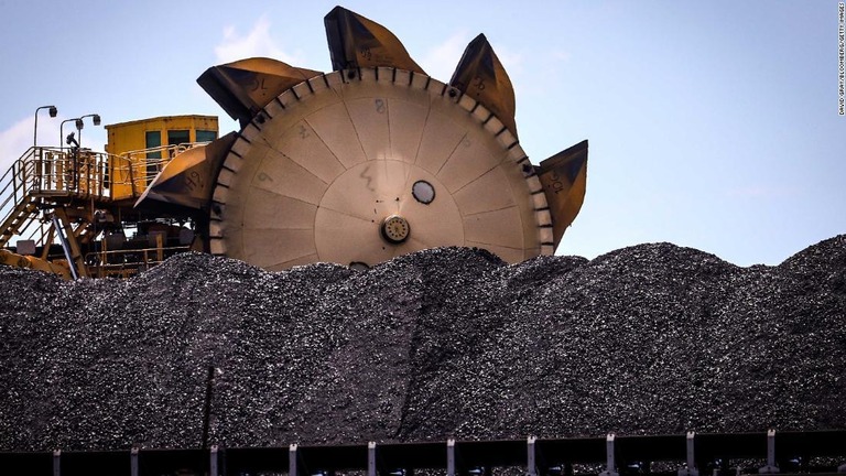 オーストラリア政府が石炭の産出・輸出を２０３０年以降も継続すると表明/David Gray/Bloomberg/Getty Images