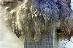 世界貿易センタービルの１棟が崩壊した瞬間