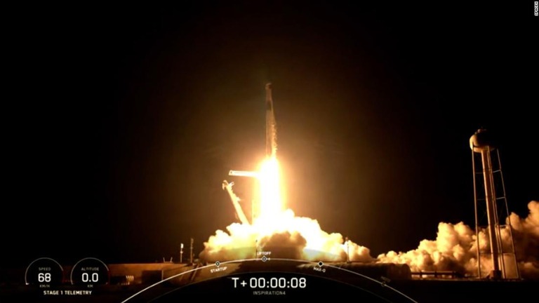 民間人だけを乗せたスペースＸの宇宙船が打ち上げられた/SpaceX