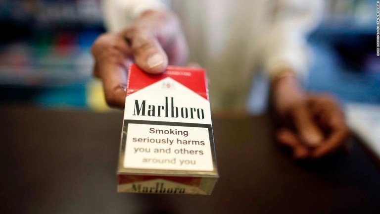 「マールボロ」ブランドを手がけるＰ・モリスがぜんそく吸入薬メーカーの支配株を取得/Simon Dawson/Bloomberg/Getty Images