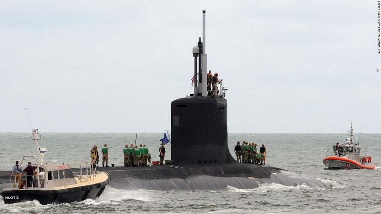 米軍の原子力潜水艦「インディアナ」＝２０１８年、米フロリダ州/Paul Hennessy/NurPhoto/Getty Images