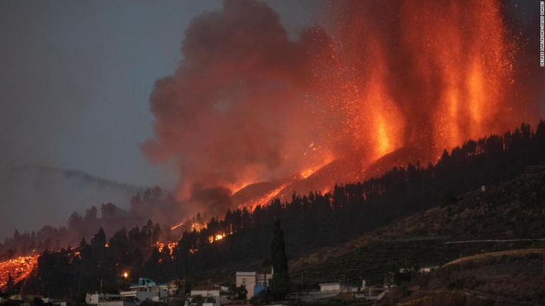 スペイン領カナリア諸島の火山噴火の勢いが強まっている/Desiree Martin/AFP/Getty Images